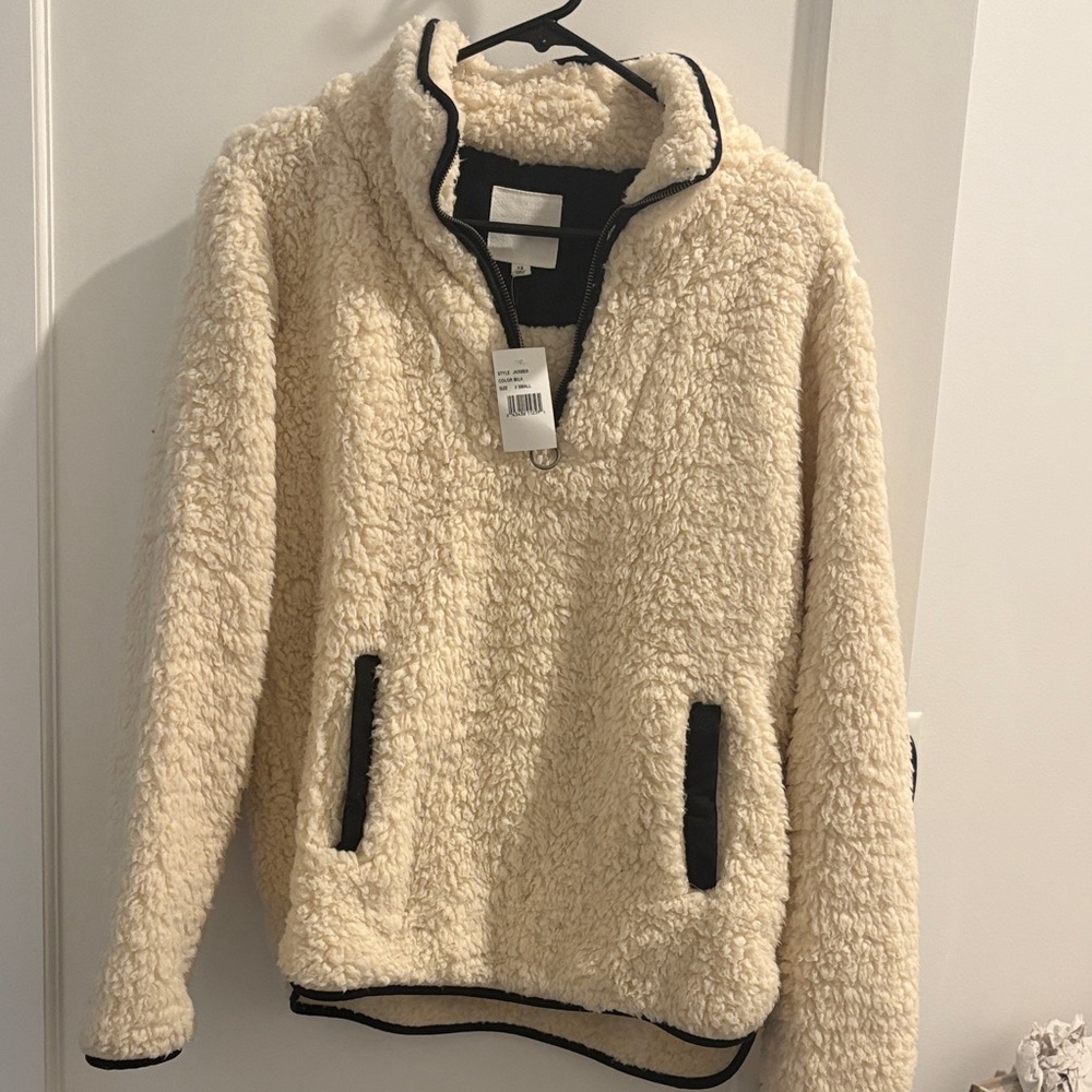 Thread & Supply Wubby Fleece Pullover - Picture 3 of 7